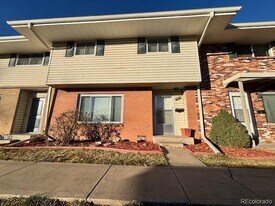 9247 E Nassau Ave in Denver, CO - Building Photo