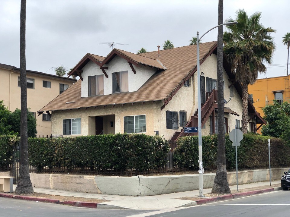 936 Fedora St in Los Angeles, CA - Foto de edificio