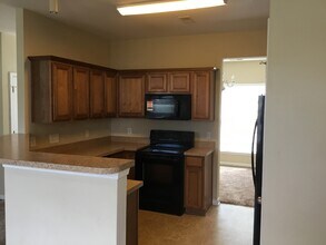 802 Celtic Crossing Dr in High Point, NC - Building Photo - Building Photo