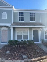 2454 Lake Woodberry Cir in Brandon, FL - Building Photo