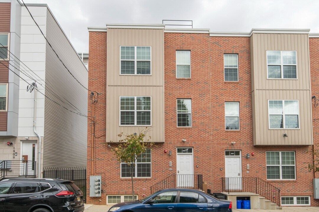 1905 N 7th St in Philadelphia, PA - Building Photo