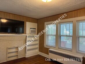 38 Vance Crescent St in Asheville, NC - Building Photo - Building Photo