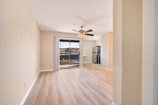 1840 Burton Dr in Austin, TX - Building Photo