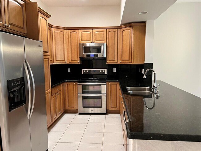 847 NE 17th Way in Fort Lauderdale, FL - Building Photo - Building Photo