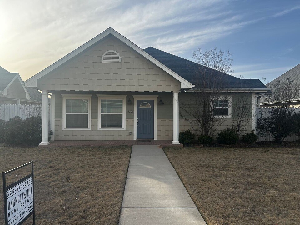 1302 Cabernet Dr in Abilene, TX - Building Photo