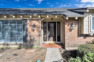 12718 Taylorcrest Rd in Houston, TX - Building Photo - Building Photo