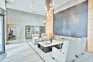 450 E Waterside Dr, Unit 403 in Chicago, IL - Foto de edificio - Building Photo