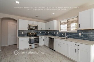 15378 W Shangri La Rd in Surprise, AZ - Building Photo - Building Photo