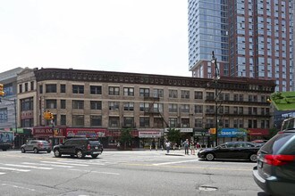 358-376 Livingston St in Brooklyn, NY - Building Photo - Building Photo