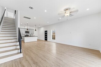 2217 Lee St in Houston, TX - Building Photo - Building Photo