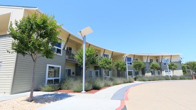 Casa Grande Senior Apartments in Petaluma, CA - Building Photo - Building Photo