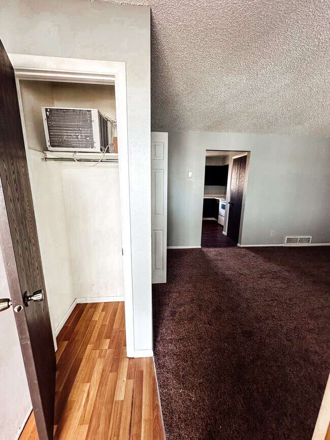 property at 1627 W Maple St