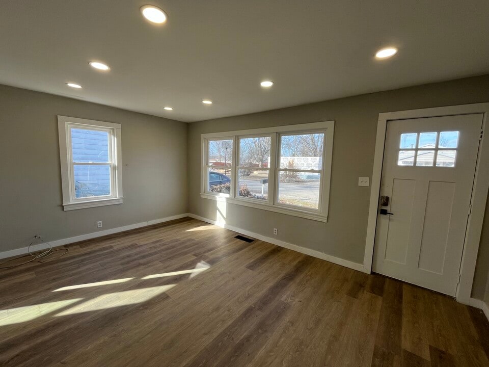 2319 G Ave in New Castle, IN - Foto de edificio