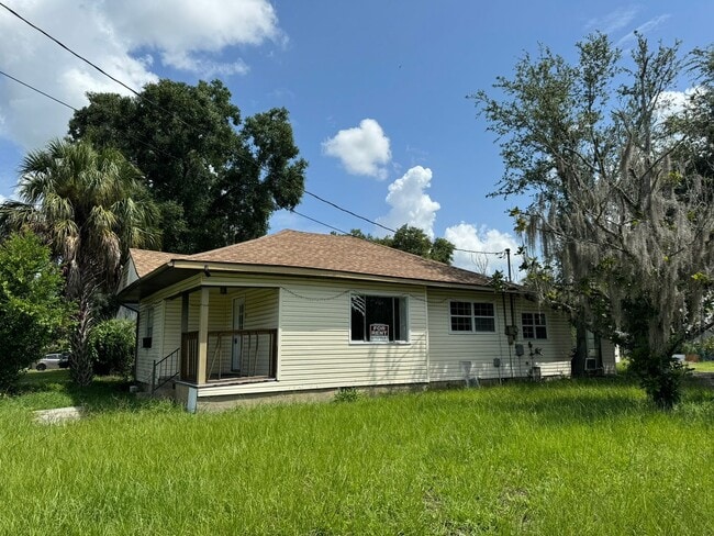 property at 5232 5th St
