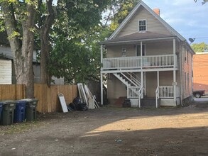 1059 Hancock Ave in Bridgeport, CT - Building Photo - Building Photo