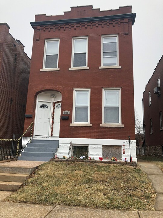 3734 Tennessee Ave, Unit First Floor Unit in St. Louis, MO - Building Photo