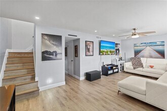 8089 SW 18th Ct in Davie, FL - Building Photo - Building Photo