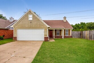 2902 Connor Reed Dr in Horn Lake, MS - Foto de edificio - Building Photo