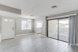 4884 Nara Vista Way in Las Vegas, NV - Building Photo