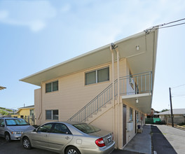 743 Mahiai St in Honolulu, HI - Building Photo - Building Photo