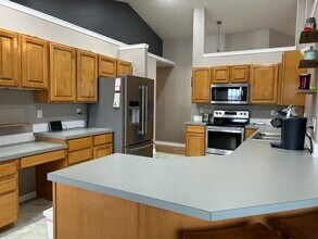 797 SW Sunnyside Dr in Madras, OR - Building Photo - Building Photo