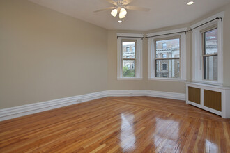 1109 Boylston St, Unit 12A in Boston, MA - Building Photo - Building Photo