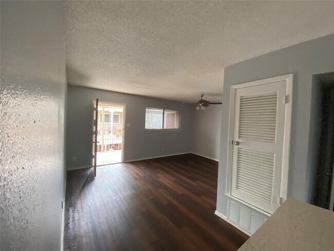 5101 Evans Ave in Austin, TX - Building Photo - Building Photo