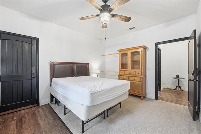 156 Howard Newby Ln in Springtown, TX - Foto de edificio - Building Photo