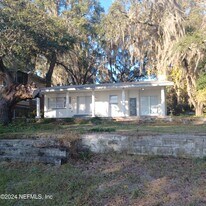 5869 White Sands Rd in Keystone Heights, FL - Building Photo