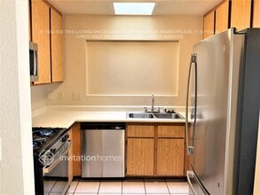 7250 Topeka Dr in Las Vegas, NV - Foto de edificio - Building Photo