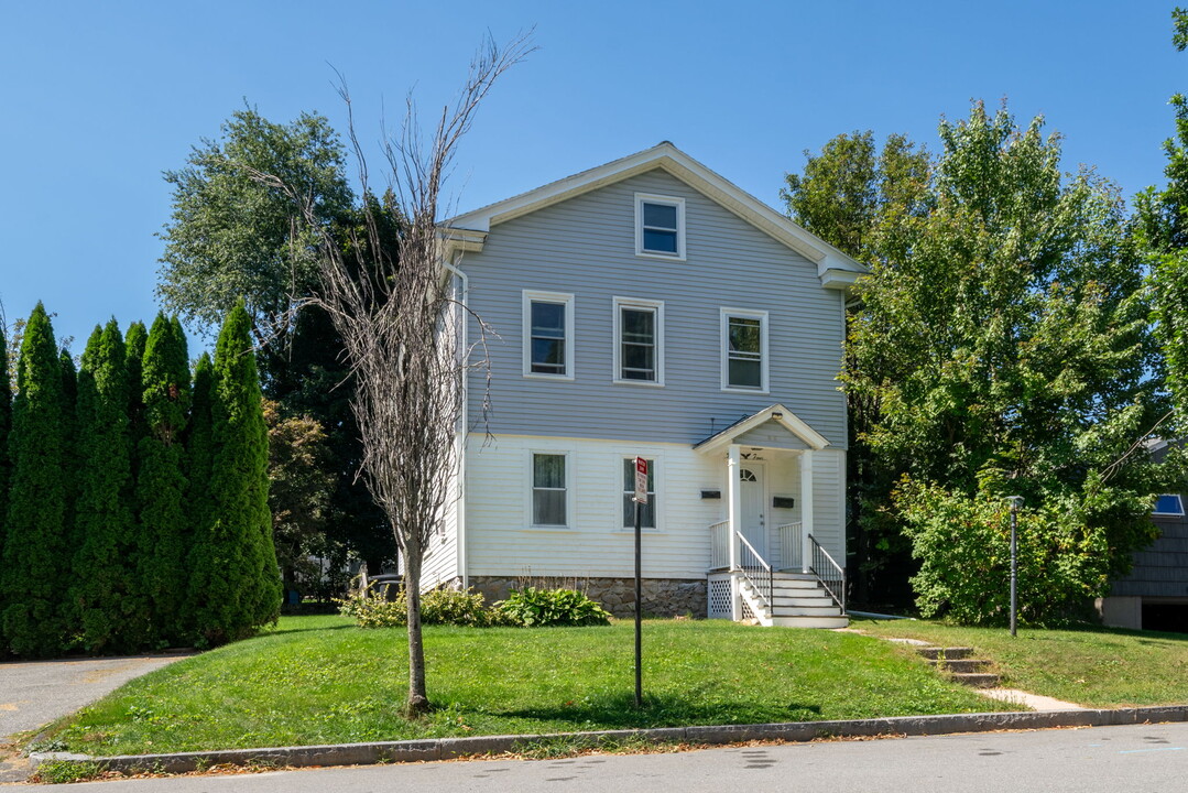 34 Longmeadow Ave in Worcester, MA - Building Photo