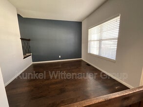 329 Ring of Kerry Dr in Belleville, IL - Building Photo - Building Photo