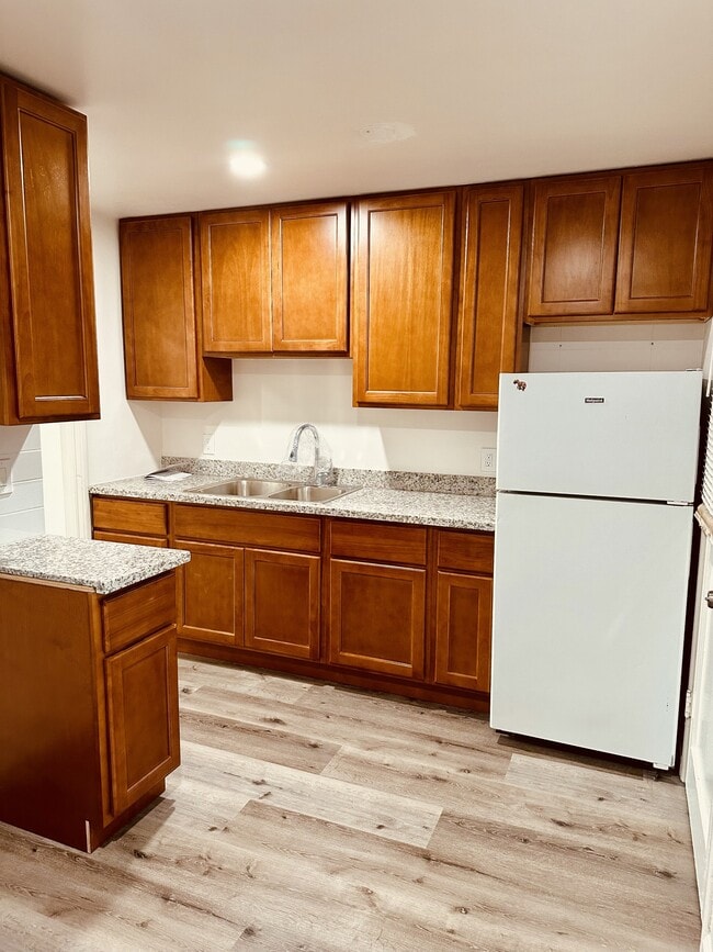 22638 6th St, Unit 22638