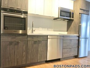 145 Munroe St in Lynn, MA - Building Photo - Building Photo