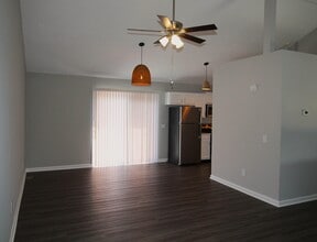 414 Lakeview Dr in Nicholasville, KY - Building Photo - Building Photo