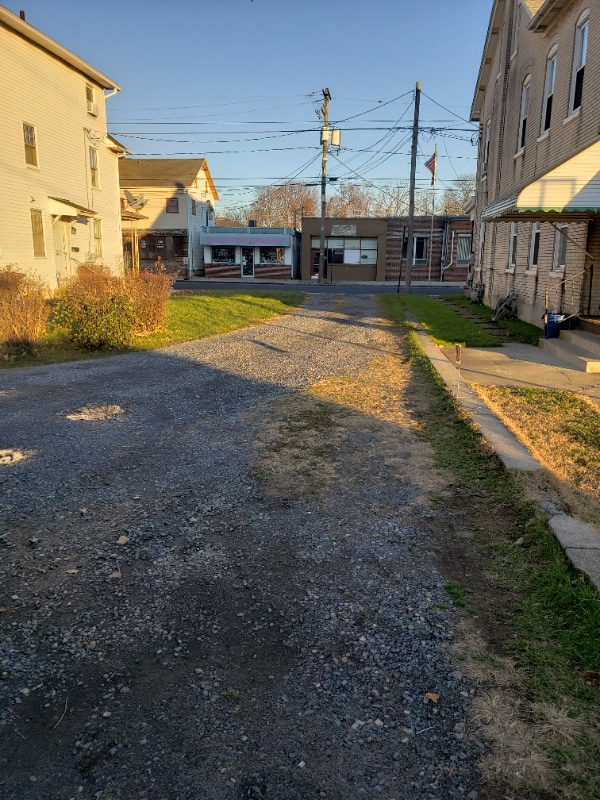 property at 4926 Kutztown Rd