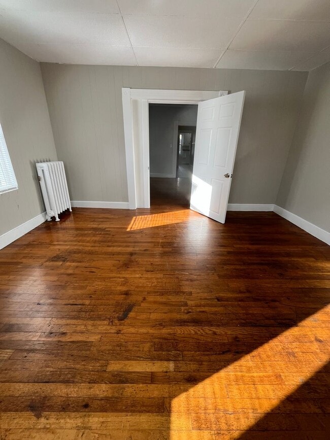 36 Fisher St in Lowell, MA - Building Photo - Building Photo