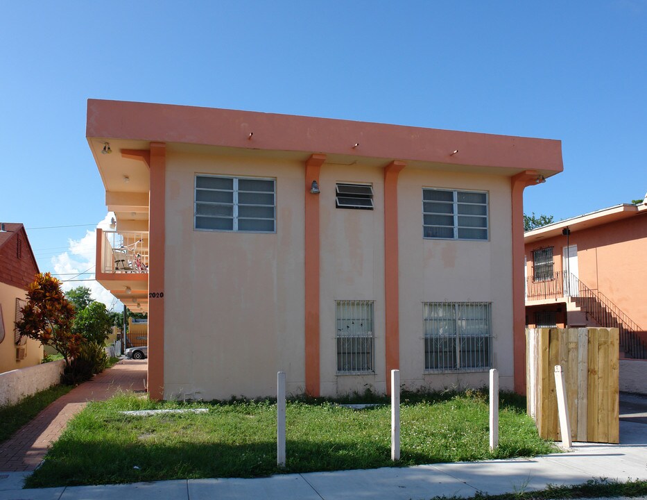 2028 SW 4th St in Miami, FL - Building Photo