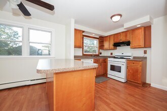142 Maple Ave, Unit 2 in Woodland Park, NJ - Building Photo - Building Photo
