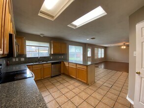 5109 Big Spring Dr in Pearland, TX - Building Photo - Building Photo