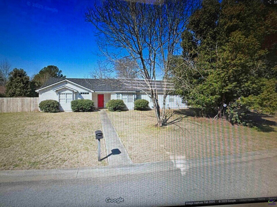 117 Northeast Dr in Warner Robins, GA - Building Photo