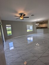 8193 Pacific Beach Dr in Ft. Myers, FL - Building Photo - Building Photo