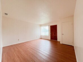 10450 Reymouth Ave in Rancho Cordova, CA - Building Photo - Building Photo