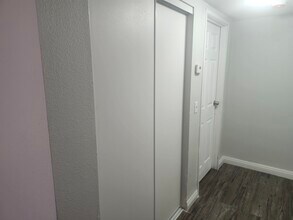 3437 E Cheyenne Ave, Unit B in North Las Vegas, NV - Building Photo - Building Photo