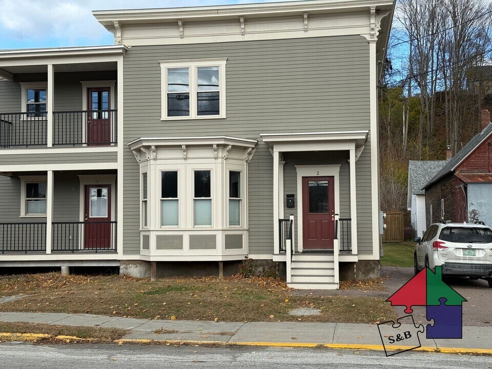 14 Ayers St in Barre, VT - Building Photo