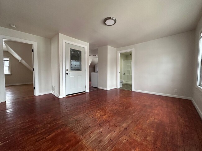 351 Cleveland St in Brillion, WI - Building Photo - Building Photo