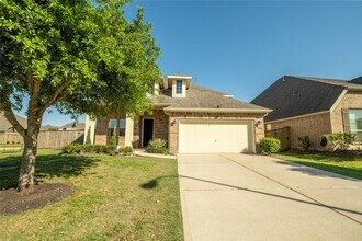 24007 Via Viale Dr in Richmond, TX - Building Photo - Building Photo