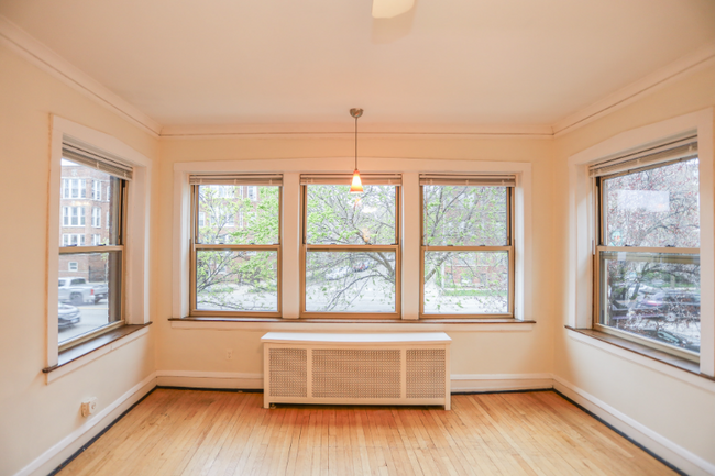 property at 7665 N Sheridan Rd