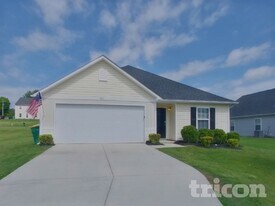 567 Scarlet Leaf Ln. in Oakboro, NC - Building Photo