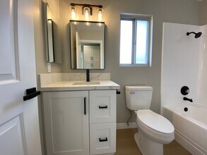 1401 Montgomery Dr in Vista, CA - Building Photo - Building Photo